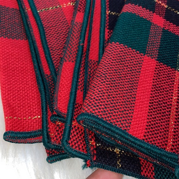 Festive Christmas Plaid Napkins set of 4 - Picture 10 of 17